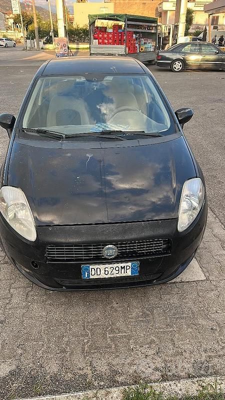 Usata Fiat Grande Punto 90 CV (66 kW) 2007 Nero Utilitaria