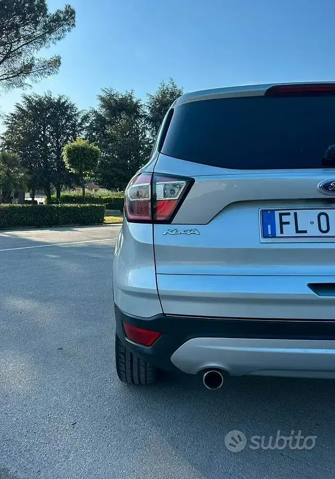 Usata Ford Kuga S 150 CV (110 kW) 2017 Grigio SUV