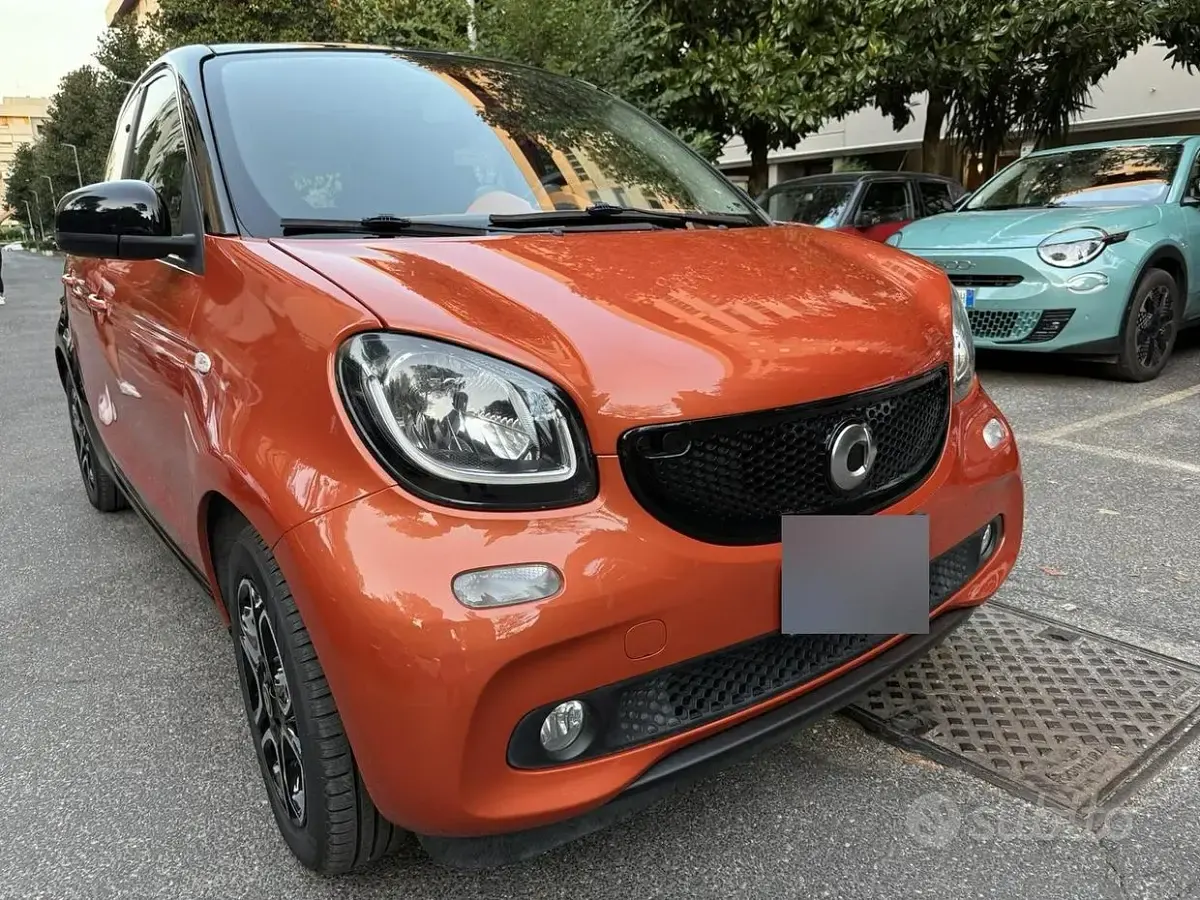 Usata Smart ForFour Passion 71 CV (52 kW) 2016 Arancione Utilitaria