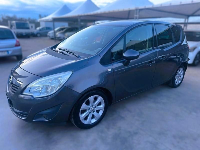 Usata Opel Meriva Cosmo 95 CV (69 kW) 2012 Grigio Monovolume