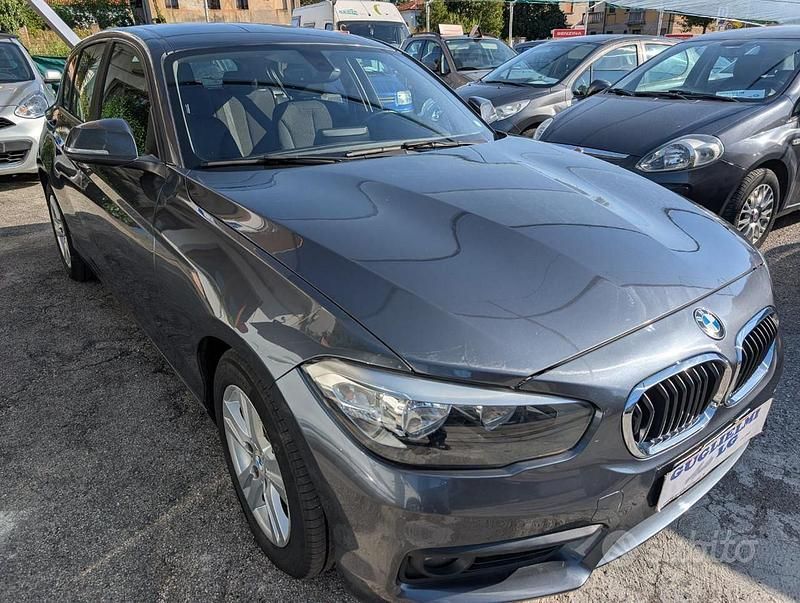 Usata BMW 118 Efficient Dynamics 150 CV (110 kW) 2015 Grigio Utilitaria