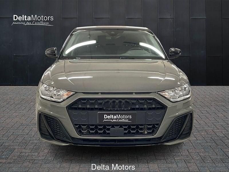Usata Audi A1 Sportback Ambiente 95 CV (69 kW) 2022 Grigio metallizzato Utilitaria