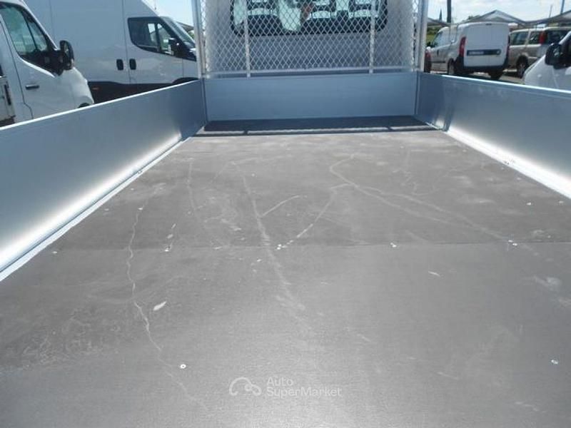 Usata Peugeot Boxer 165 CV (121 kW) 2021 Bianco pastello Furgone