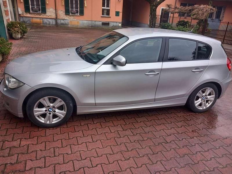 Usata BMW 118 143 CV (105 kW) 2011 Utilitaria