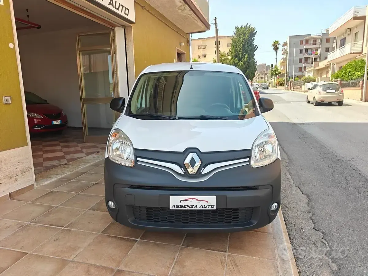 Usata Renault Kangoo 90 CV (66 kW) 2016 Bianco Monovolume