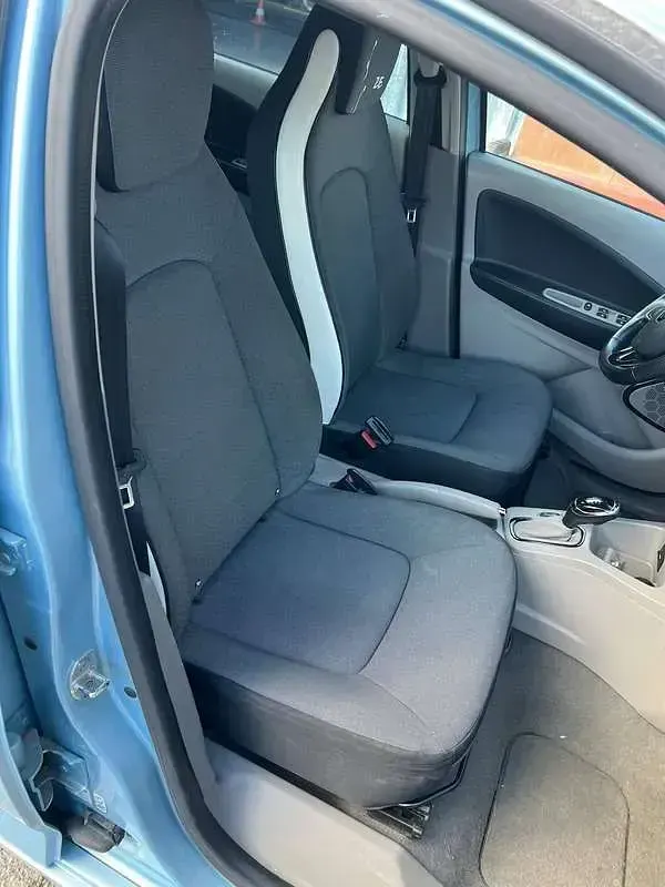 Usata Renault Zoe Life 42 kW (58 CV) 2015 Blu/azzurro Utilitaria