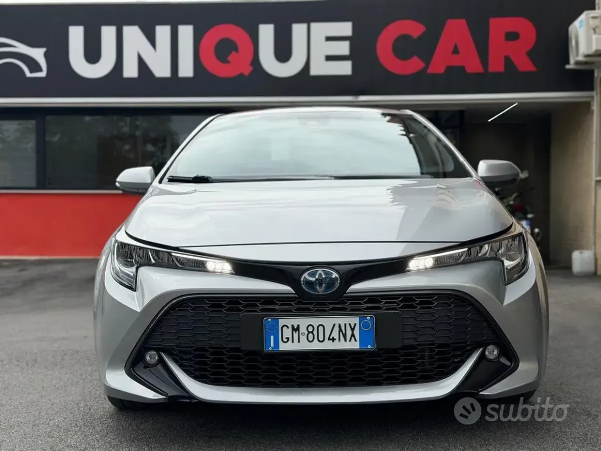 Usata Toyota Corolla Business Edition 98 CV (72 kW) 2023 Grigio Berlina