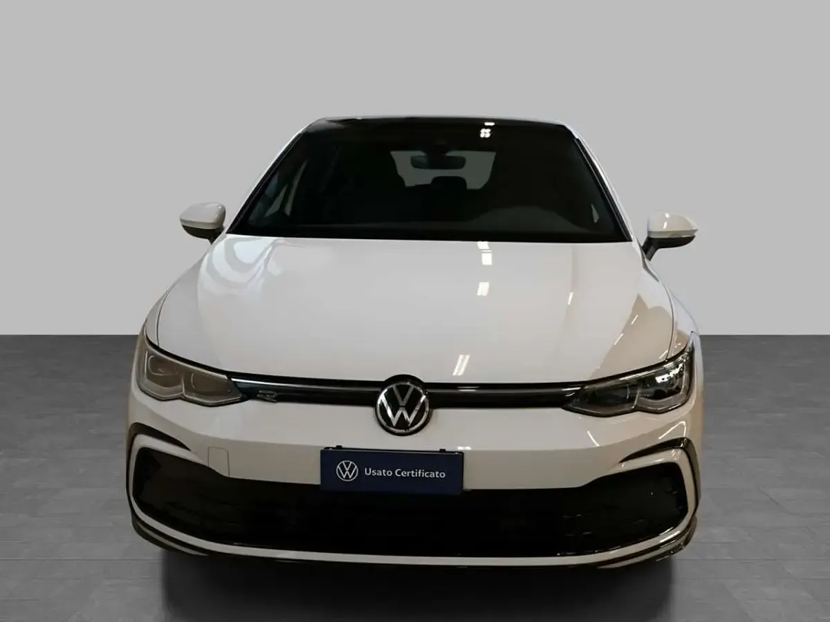 Usata VW Golf VIII R-line 131 CV (96 kW) 2024 Bianco Berlina