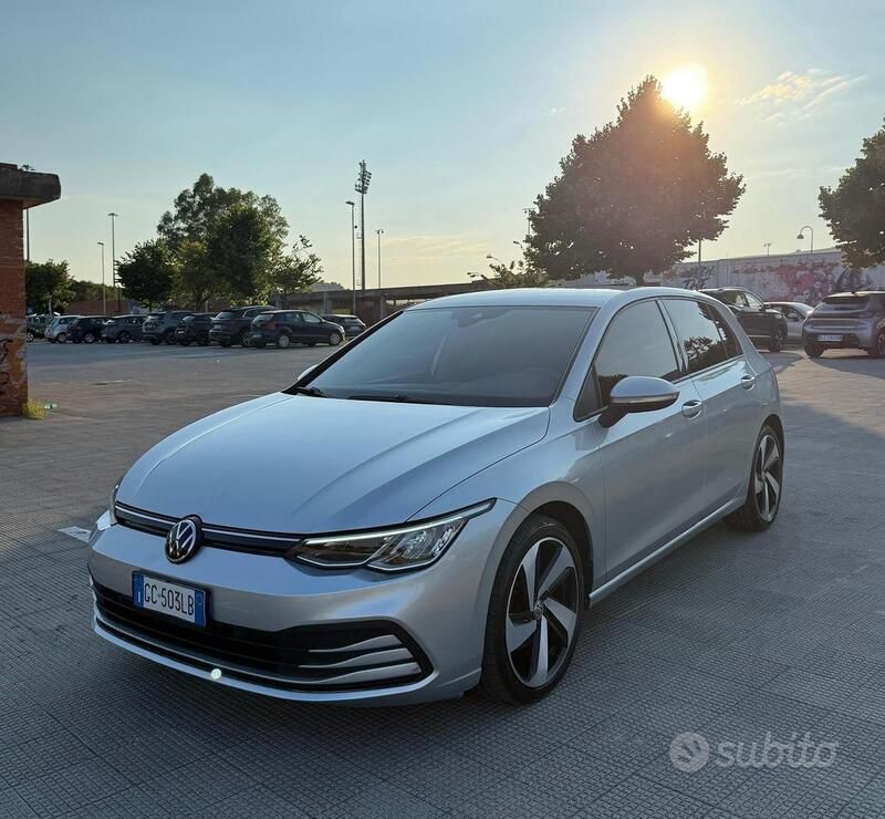 Grigio Usata 2020 VW Golf VII R-line Tre volumi | 17.700 € (Ottimo prezzo) - Immagine 1/4