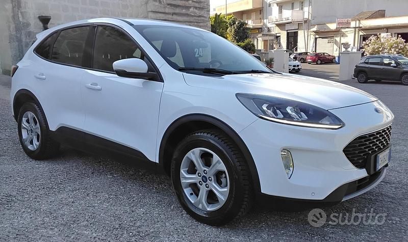 Usata Ford Kuga Titanium 120 CV (88 kW) 2022 Bianco SUV
