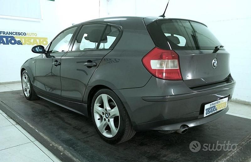 Usata BMW 118 129 CV (94 kW) 2006 Grigio metallizzato Utilitaria