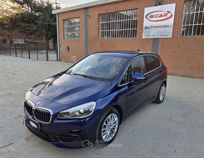Usata BMW 218 Active Tourer Sport Line 140 CV (102 kW) 2019 Blu Monovolume
