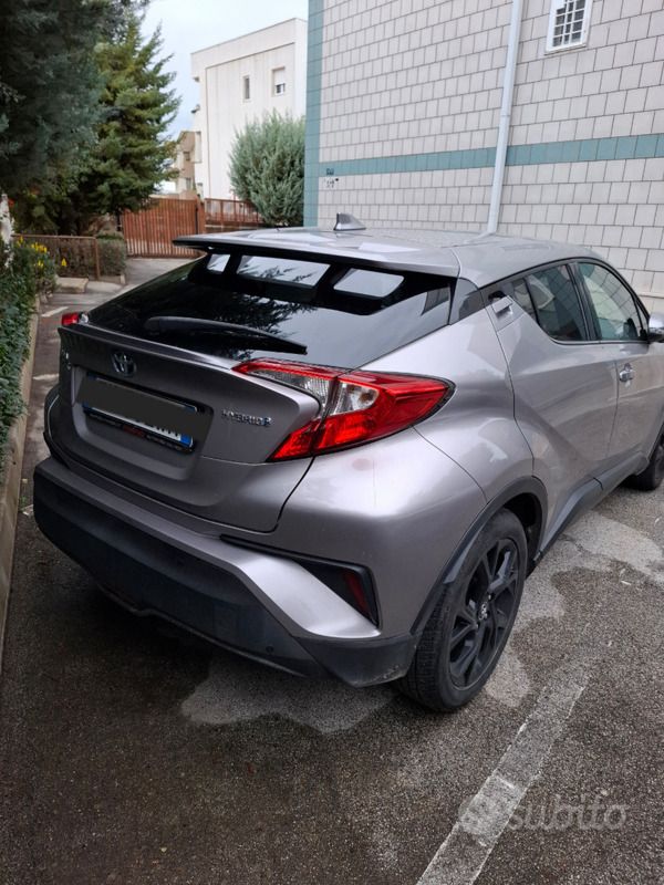 Usata Toyota C-HR Trend 98 CV (72 kW) 2019 Grigio SUV
