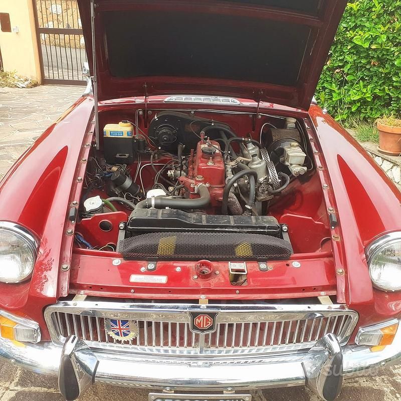 Usata MG B 106 CV (77 kW) 1980 Rosso Cabrio