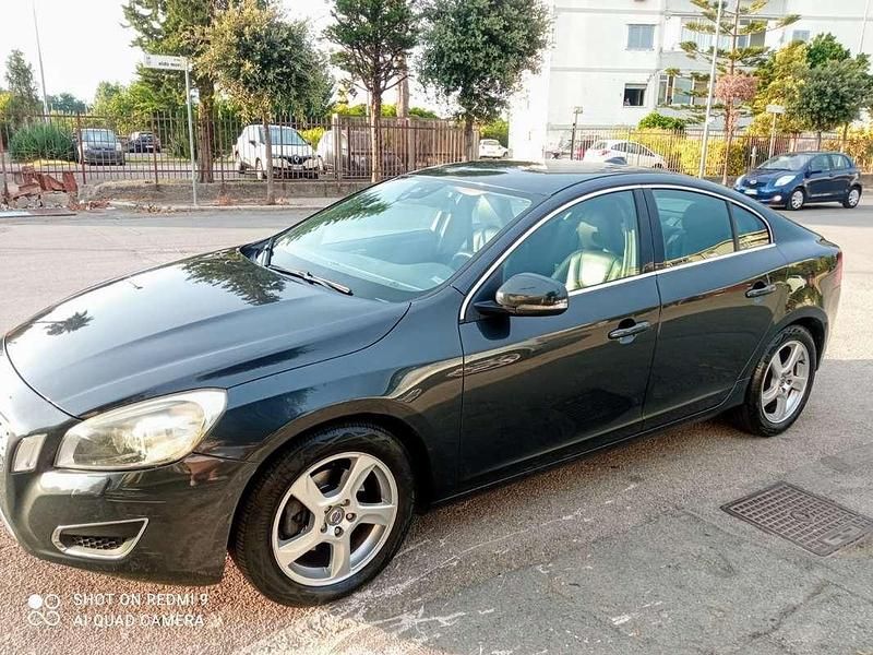 Usata Volvo S60 Momentum 136 CV (100 kW) 2012 Grigio Berlina