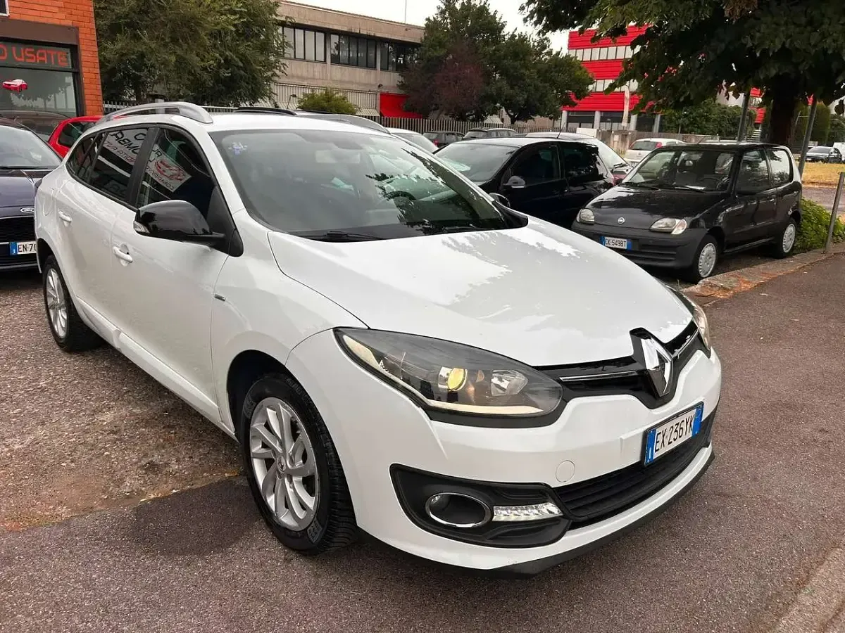 Usata Renault Mégane GrandTour LIMITED 110 CV (80 kW) 2014 Bianco Station wagon