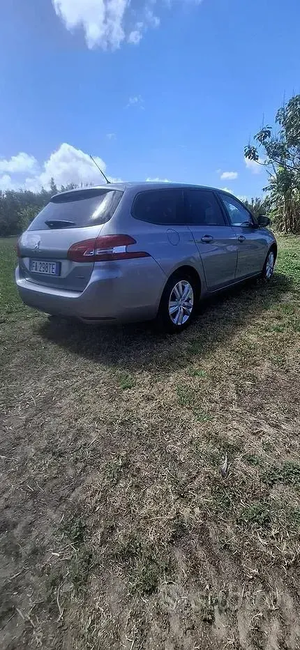 Usata Peugeot 308 SW 120 CV (88 kW) 2015 Grigio Station wagon