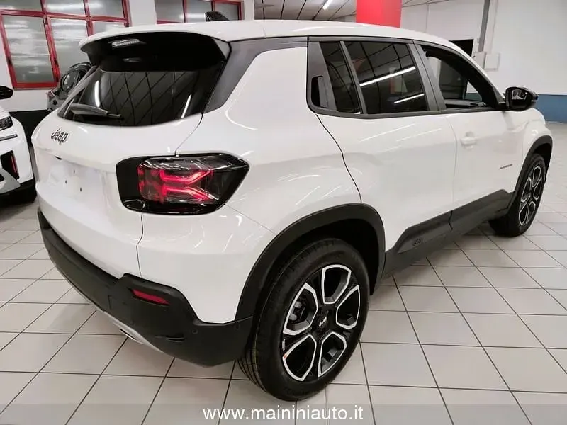 Nieuw Jeep Avenger Summit 101 PK (74 kW) 2026 Wit SUV