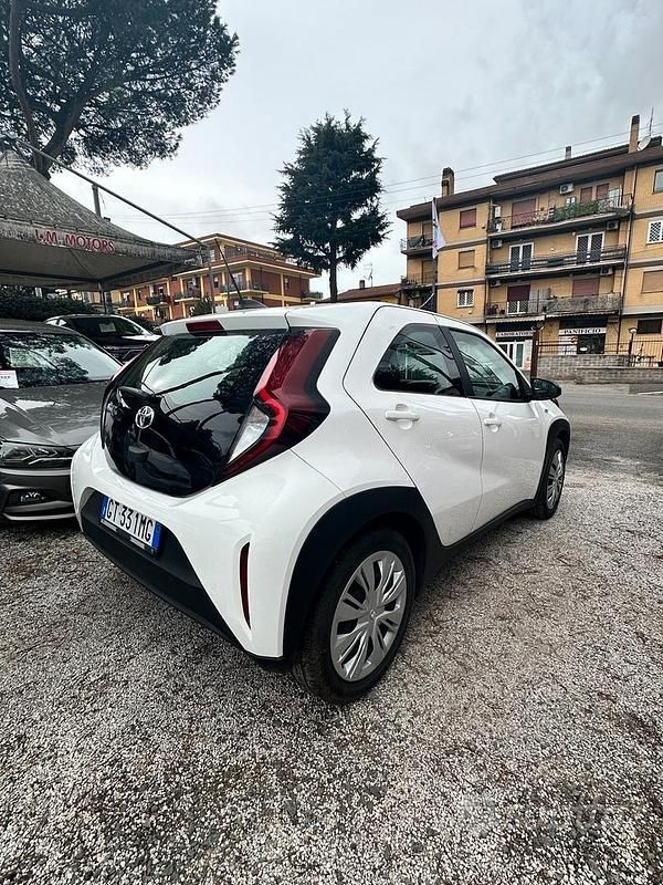 Usata Toyota Aygo X Active 72 CV (52 kW) 2024 Bianco SUV