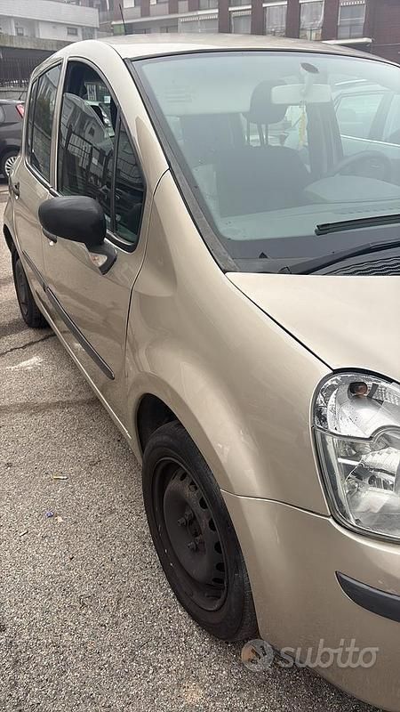 Usata 2007 Renault Modus Monovolume | 2850 € (Buon prezzo) - Immagine 1/4
