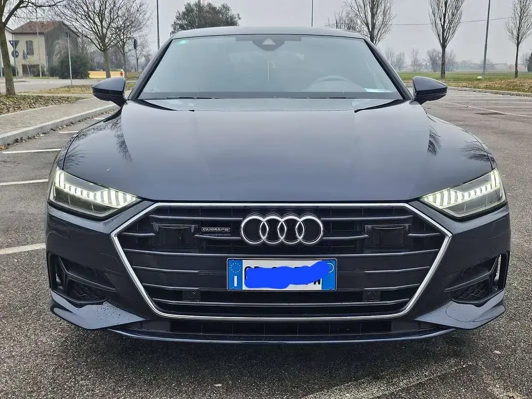 Usata Audi A7 Sportback Business Plus 204 CV (150 kW) 2022 Blu/azzurro Utilitaria
