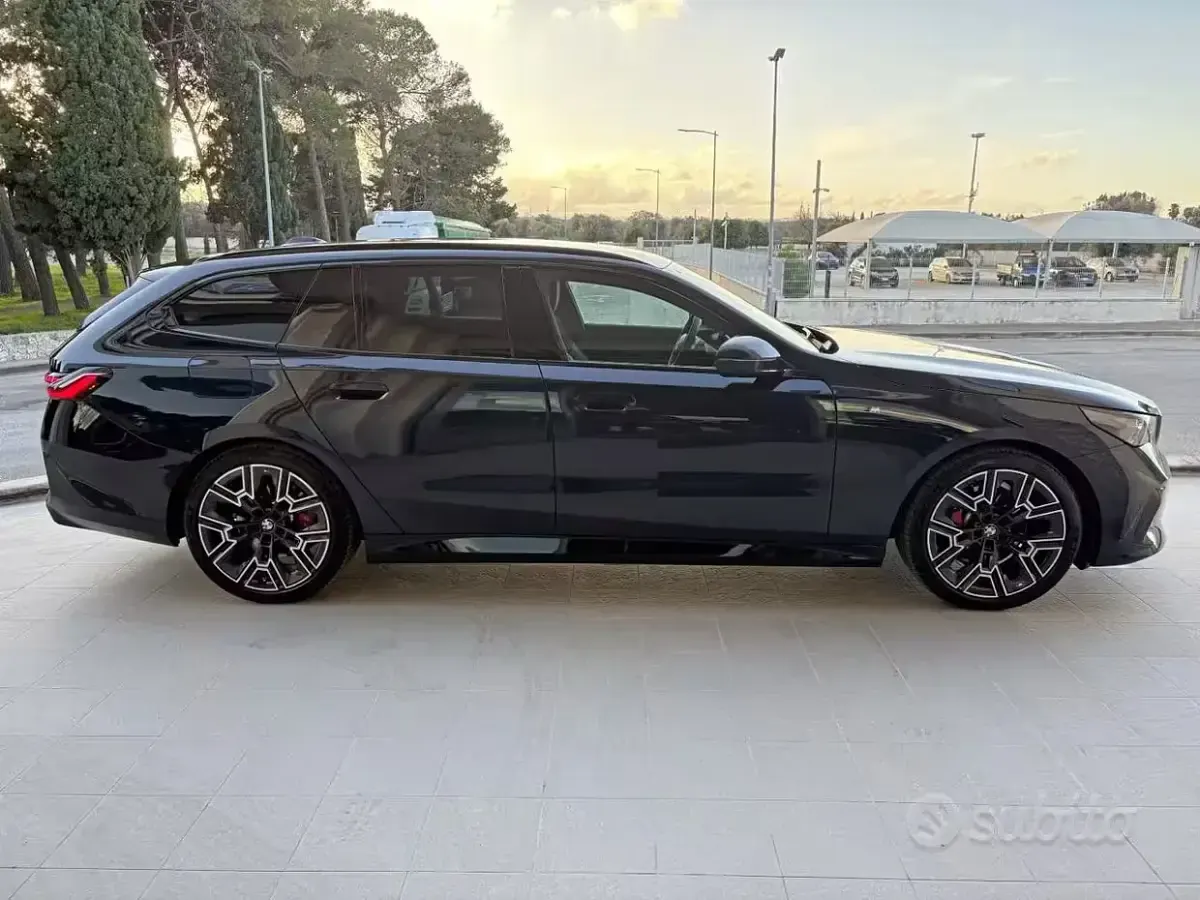 Usata BMW 520 M Sport 197 CV (144 kW) 2025 Nero Station wagon