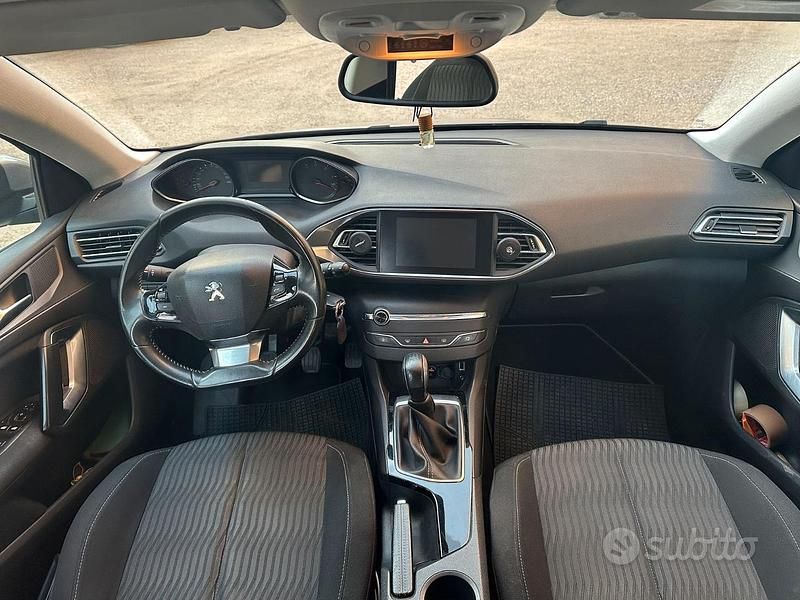 Usata Peugeot 308 Active 92 CV (67 kW) 2014 Grigio Station wagon