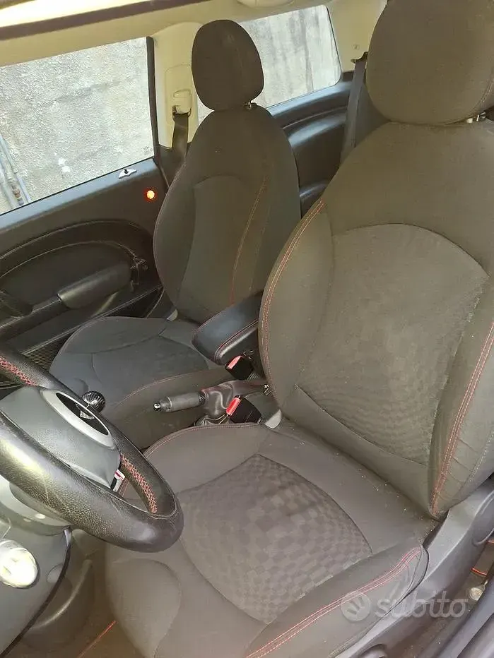 Usata Mini Cooper 116 CV (85 kW) 2002 Grigio Utilitaria