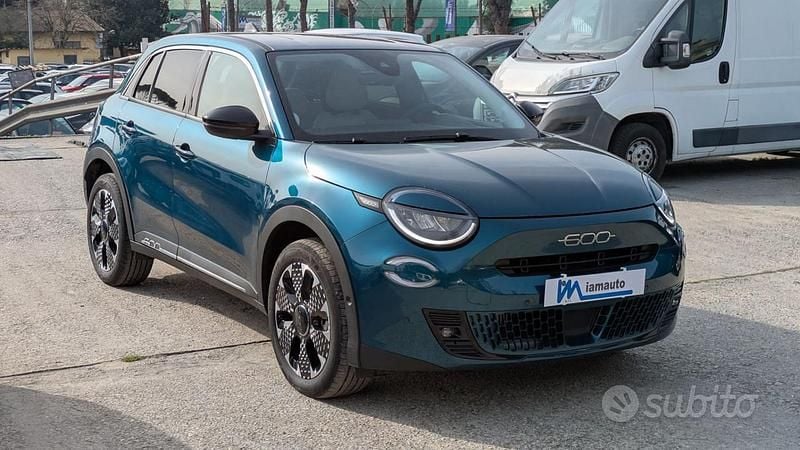 Usata Fiat 600 La Prima 110 CV (80 kW) 2025 Verde SUV