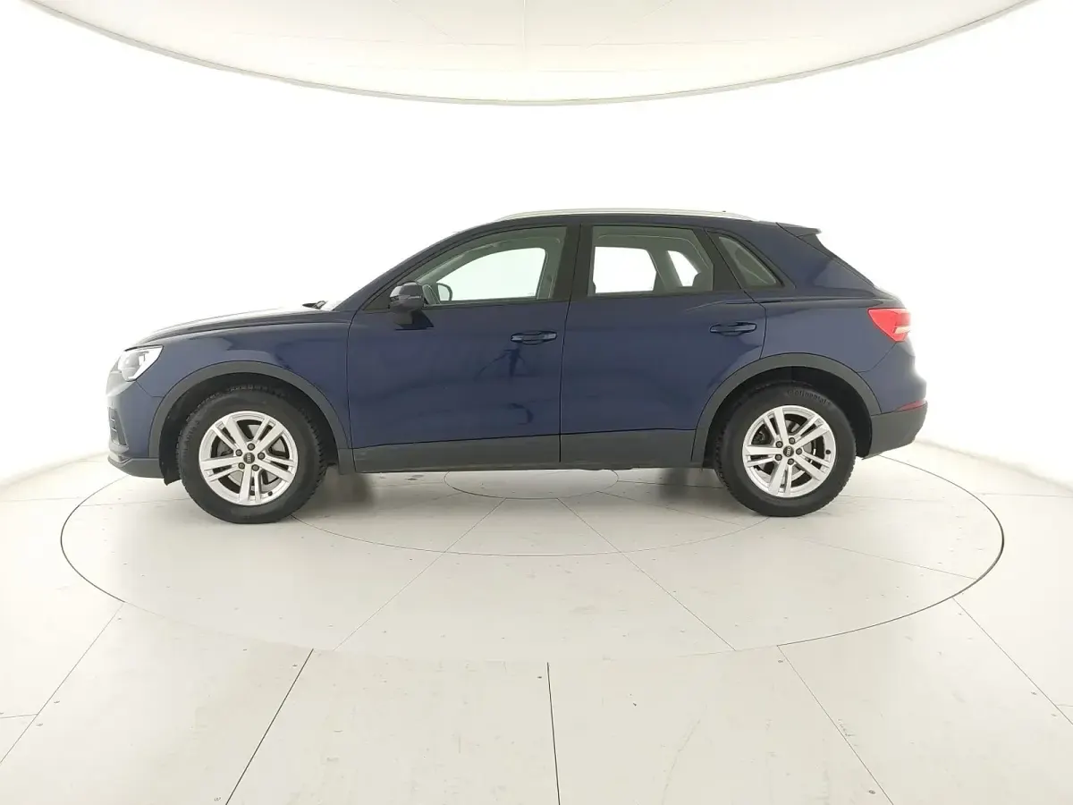 Begagnad Audi Q3 150 HK (110 kW) 2022 Blå SUV