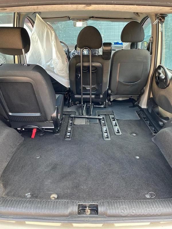 Usata Fiat Multipla 120 CV (88 kW) 2006 Monovolume