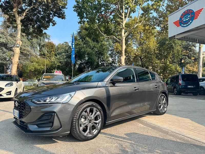 Usata Ford Focus ST-Line 125 CV (91 kW) 2022 Grigio Berlina