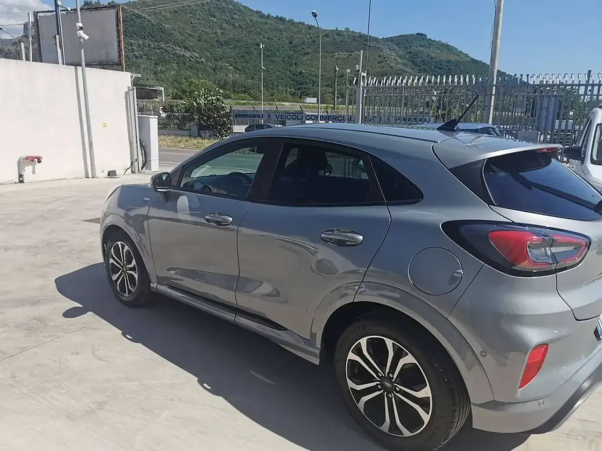 Usata Ford Puma ST-Line 125 CV (91 kW) 2023 Solar silver SUV