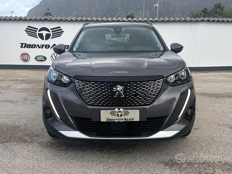 Usata Peugeot 2008 Allure 130 CV (95 kW) 2021 Grigio SUV