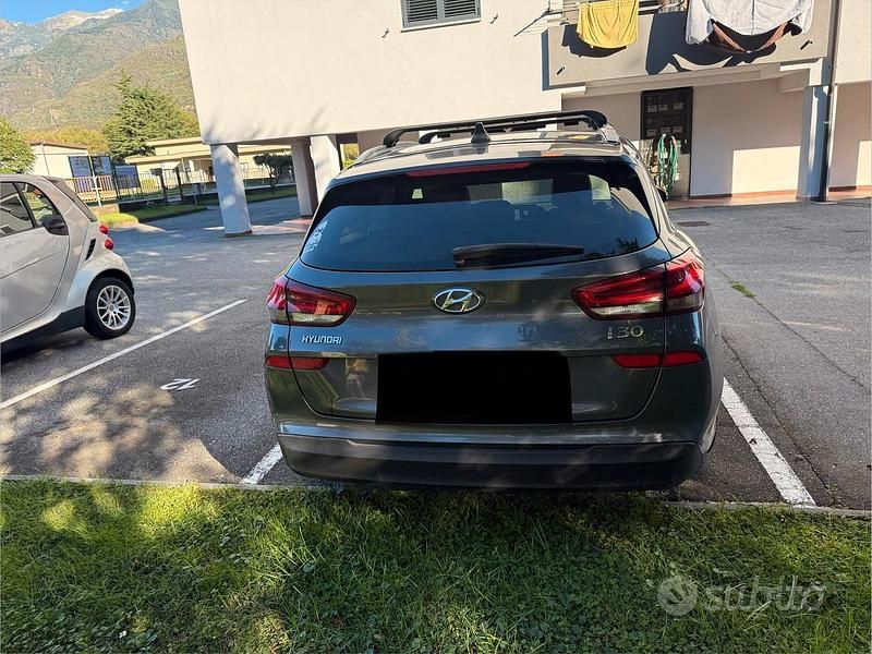 Usata Hyundai i30 Style 110 CV (80 kW) 2018 Grigio Station wagon