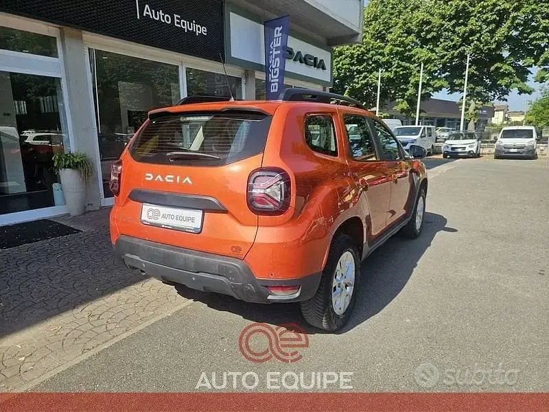 Usata Dacia Duster Expression 101 CV (74 kW) 2023 Arancione SUV