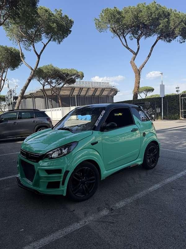 Begagnad Ligier JS50 2017 Halvkombi