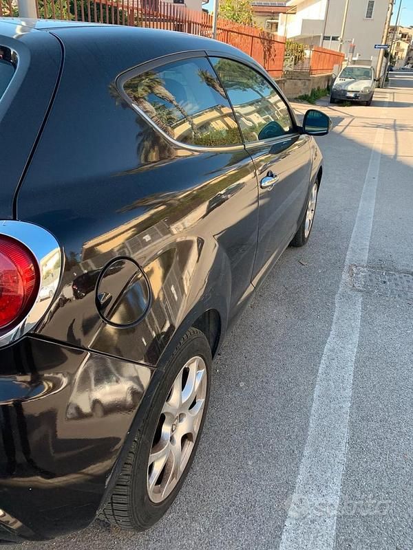 Usata Alfa Romeo MiTo 120 CV (88 kW) 2010 Nero Utilitaria