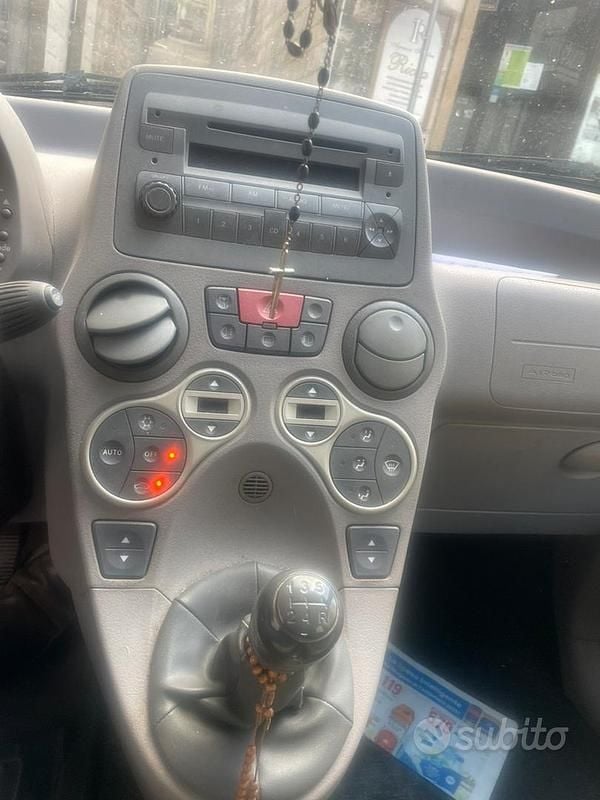 Usata Fiat Panda 69 CV (50 kW) 2007 Giallo Utilitaria