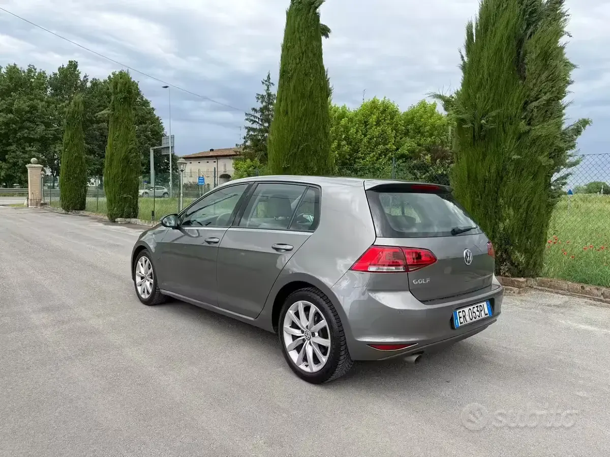 Usata VW Golf VII 105 CV (77 kW) 2013 Grigio Berlina
