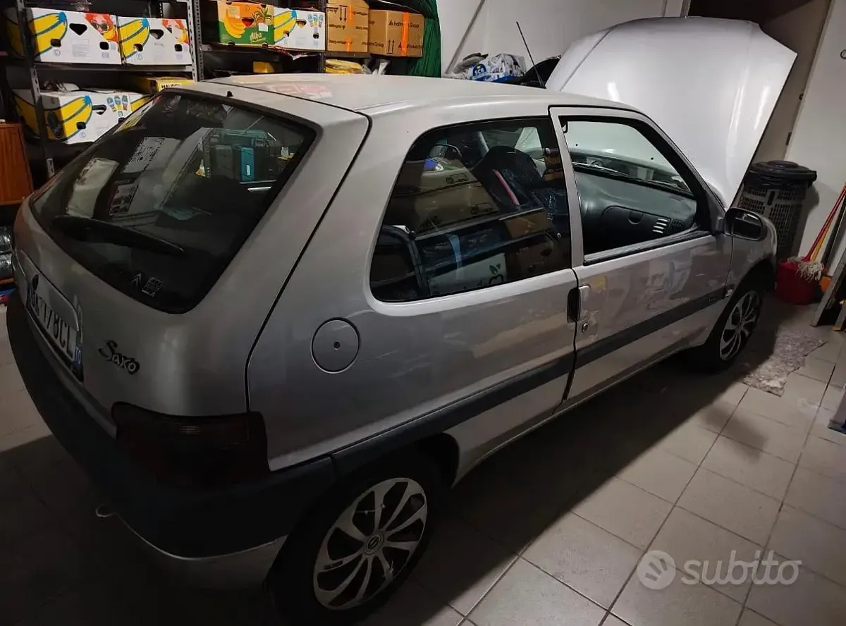 Usata Citroën Saxo 60 CV (44 kW) 2000 Grigio Utilitaria