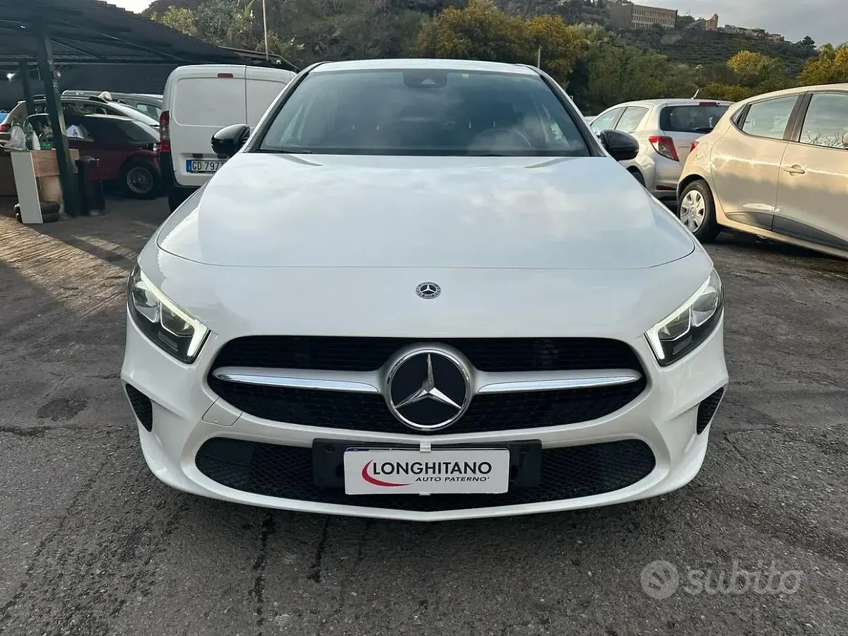 Usata Mercedes A180 150 CV (110 kW) 2020 Bianco Berlina