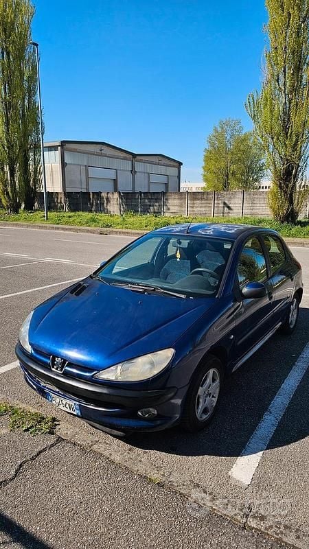 Usata Peugeot 206 60 CV (44 kW) 1999 Blu Utilitaria