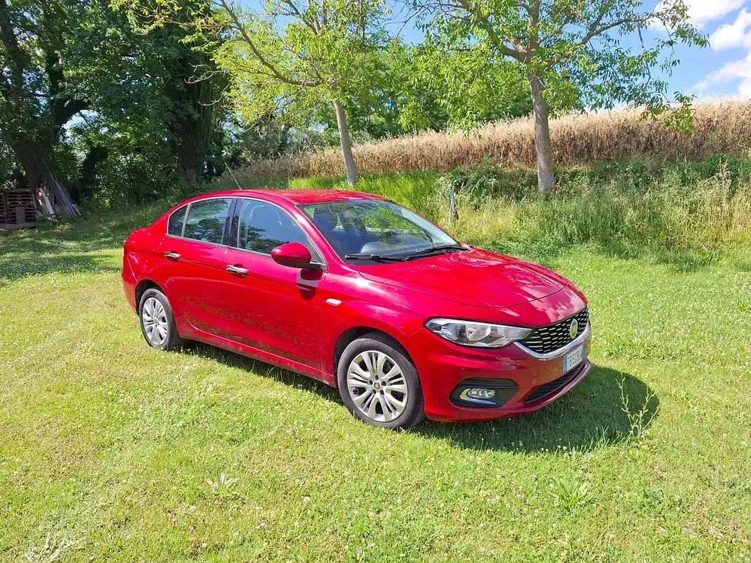 Usata Fiat Tipo 95 CV (69 kW) 2016 Rosso Berlina