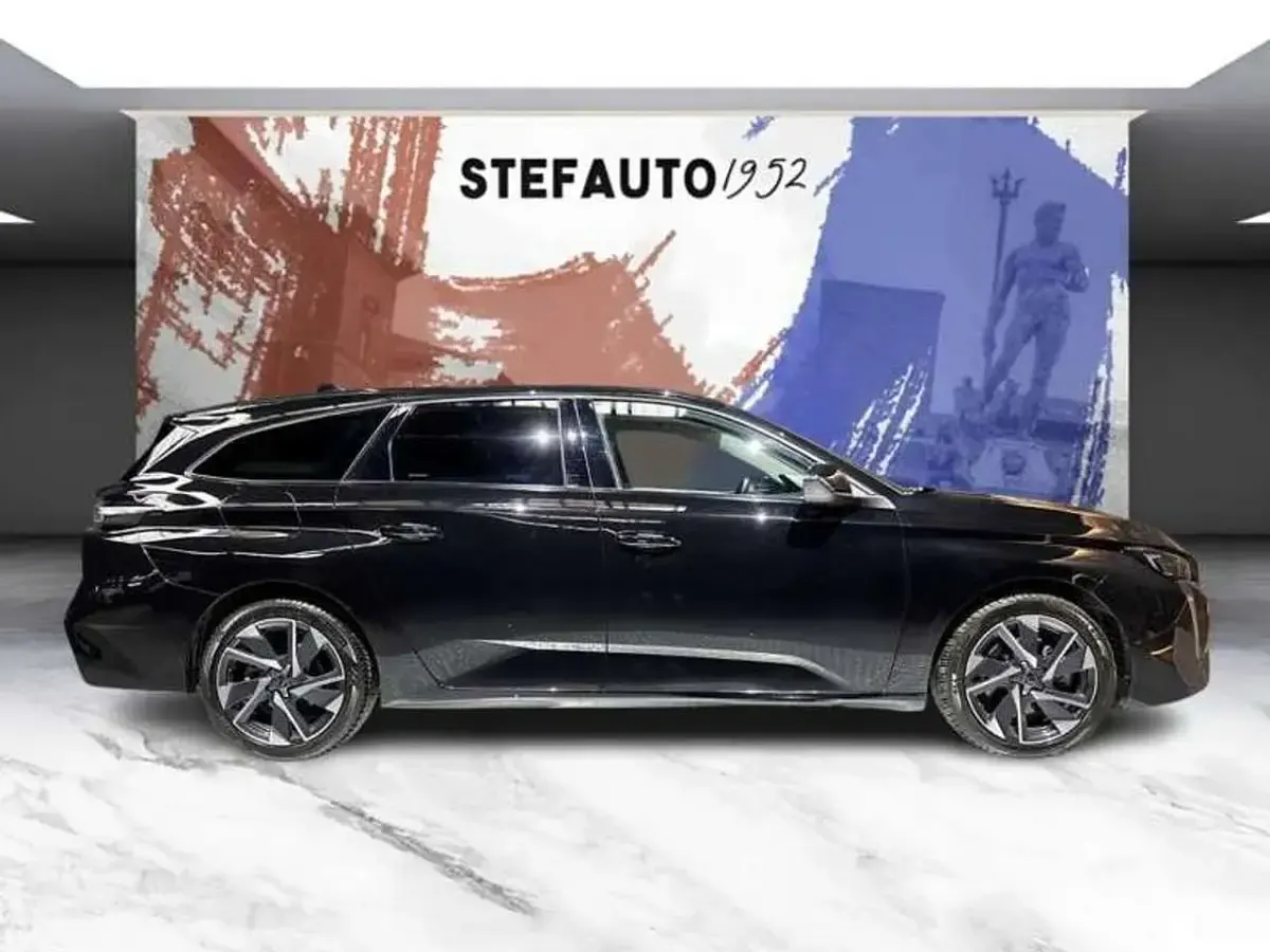 Usata Peugeot 308 SW Allure 131 CV (96 kW) 2023 Nero Station wagon