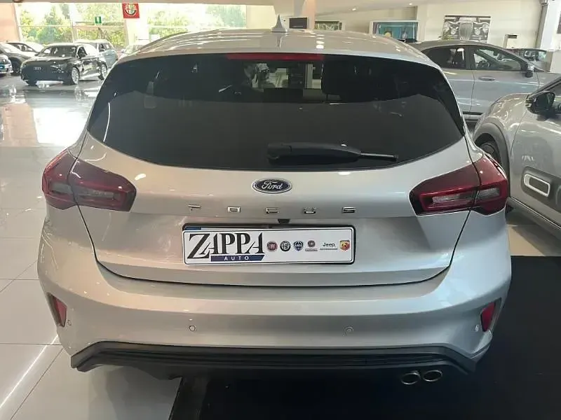 Usata Ford Focus ST-Line 154 CV (113 kW) 2025 Grigio Berlina