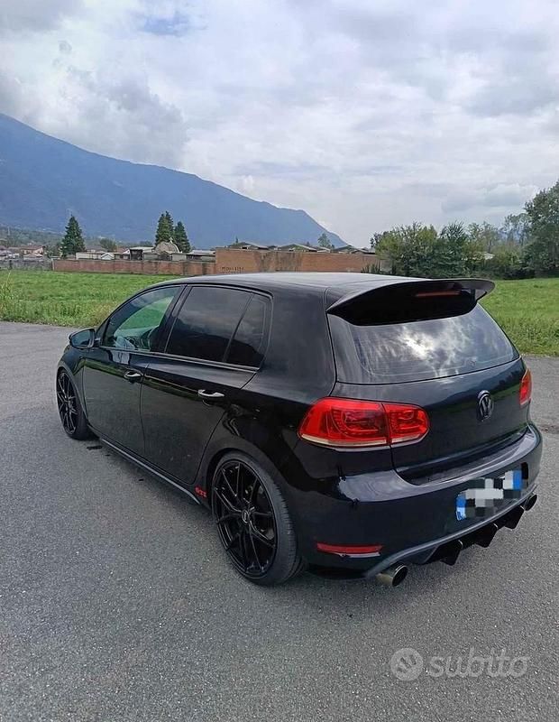 Nero Usata 2011 VW Golf VI GTI Due volumi | 12.000 € - Immagine 1/4