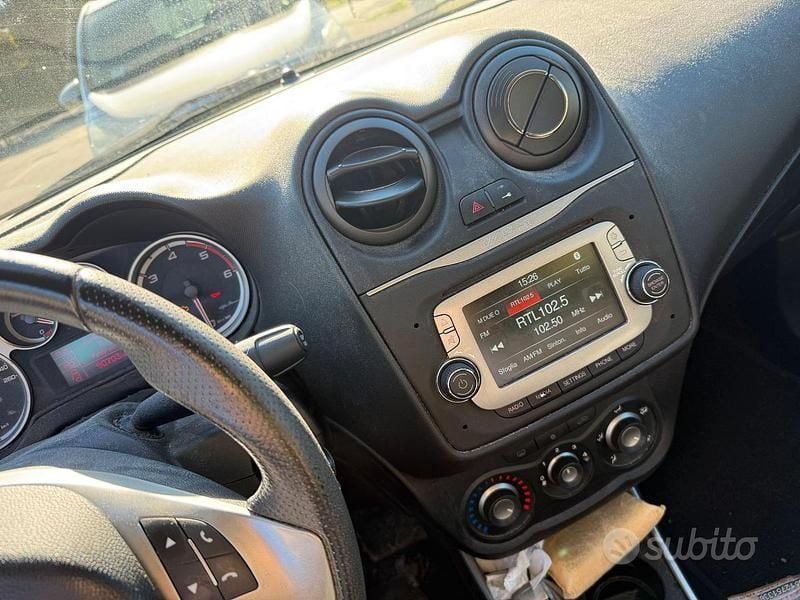 Usata Alfa Romeo MiTo Progression 85 CV (62 kW) 2015 Rosso Utilitaria