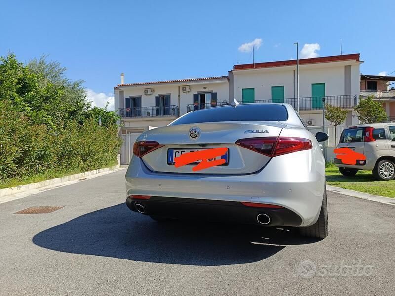 Usata Alfa Romeo Giulia Sprint 190 CV (139 kW) 2021 Argento Berlina