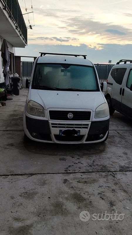 Begagnad Fiat Doblò 85 HK (62 kW) 2007 Vit Minibuss